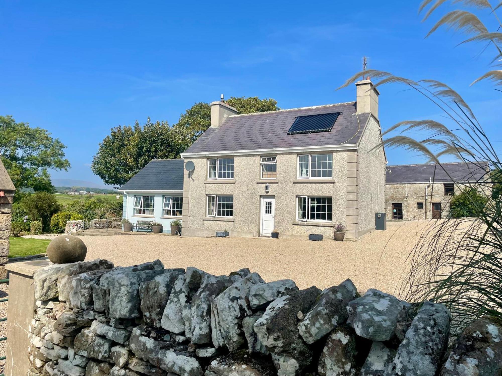 Country Farm House Bruckless Exterior photo